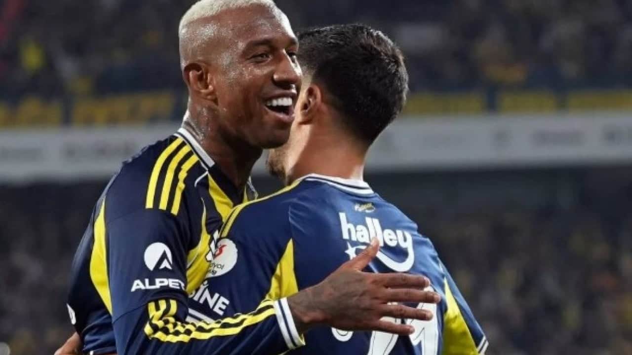 Foto - Fenerbahçe’de sürpriz gelişme! Lyon karşılaşması son maçı olabilir
