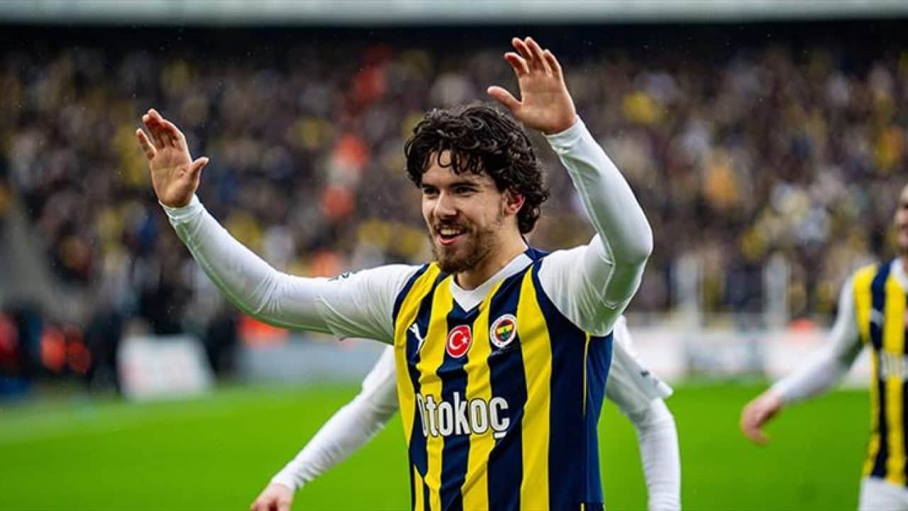 Foto - Fenerbahçe'den Ferdi Kadıoğlu açıklaması! Yönetim milli yıldız için noktayı koydu