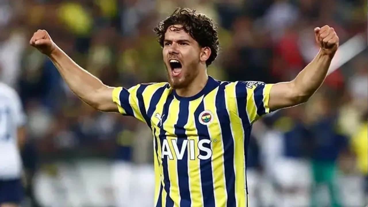 Foto - Fenerbahçe'den Ferdi Kadıoğlu açıklaması! Yönetim milli yıldız için noktayı koydu