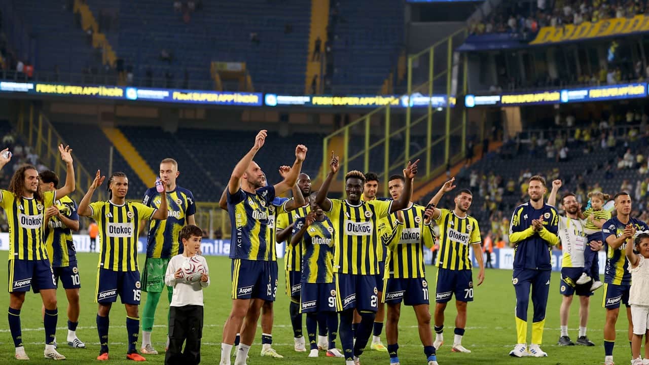 Foto - Fenerbahçelileri yıkan haber geldi! Şampiyonluk hesabı yaparken FIFA’dan yasak geldi
