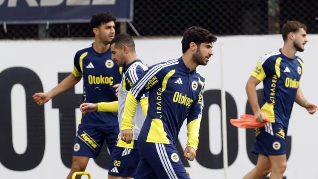 Foto - Fenerbahçe’nin beklenen ismi geri döndü! İşte antrenmandan görüntüler