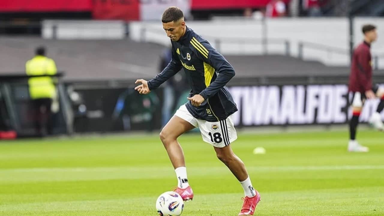 Fenerbahçe'ye kötü haber! Milli futbolcu antrenmanda sakatlandı