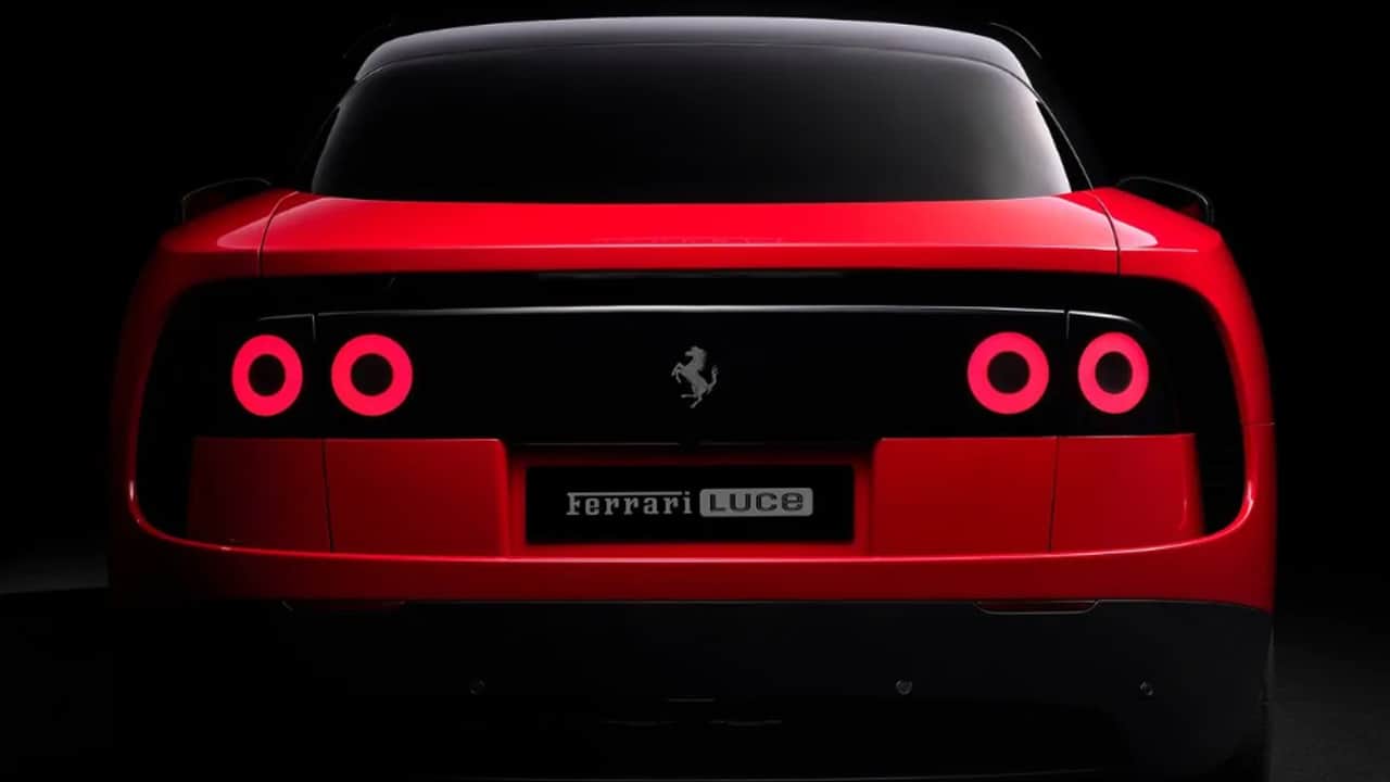 Foto - Ferrari tarihinde yeni sayfa! 530 km menzil ve 1050 HP güç ile "Luce" sahneye çıktı!