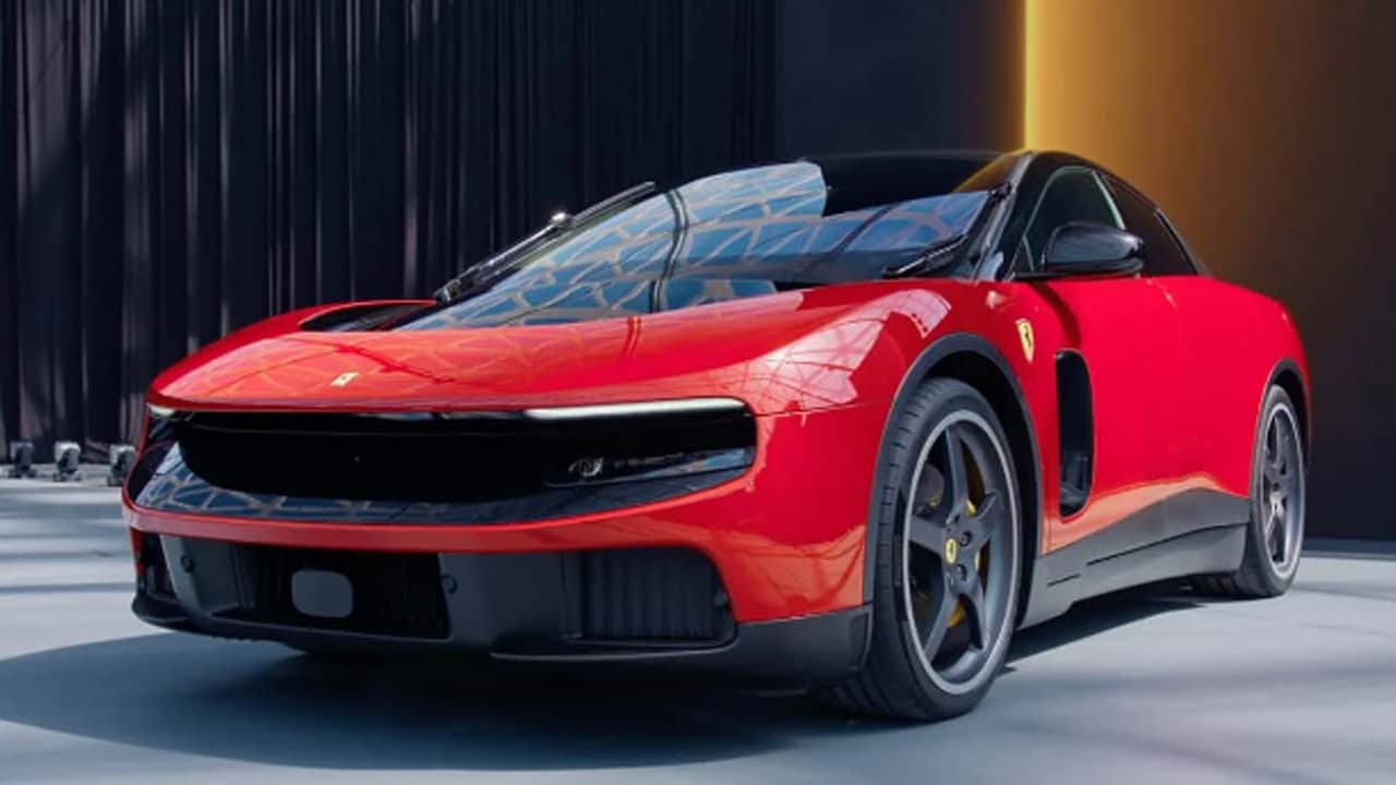 Foto - Ferrari tarihinde yeni sayfa! 530 km menzil ve 1050 HP güç ile "Luce" sahneye çıktı!