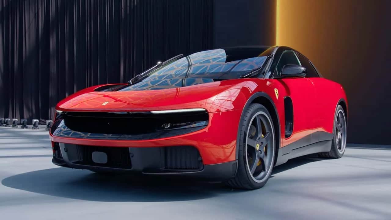 Foto - Tükendi, yok sattı: Ferrari'nin ilk elektriklisi Luce 2 ayda tükendi... Ünlü otomobil markası rekor kırdı
