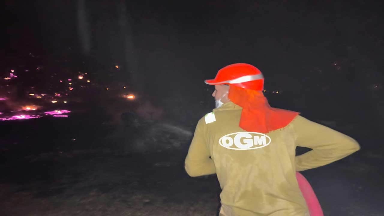 Foto - Fethiye'de alevler evlere sıçradı! Orman yangını büyüyor, mahalleler tahliye ediliyor!
