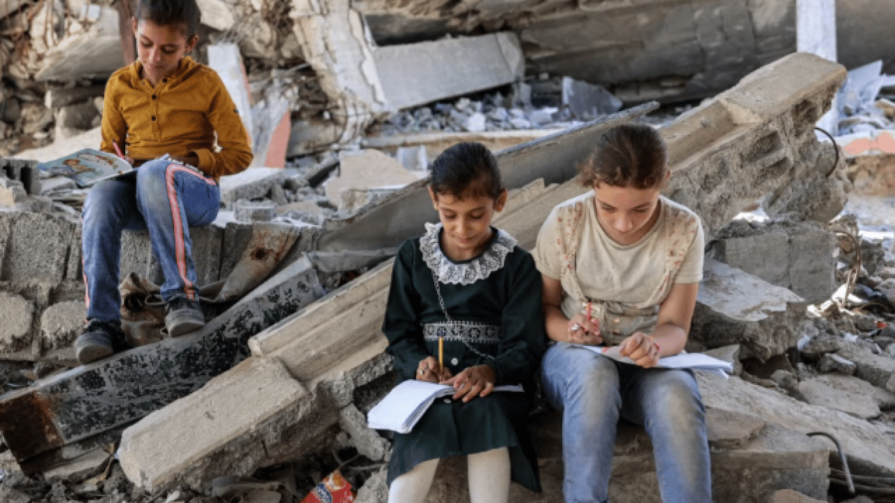 Foto - Filistin'in UNESCO elçisinden Gazze tesbiti: Okulları vuran İsrail bir nesli yok ediyor