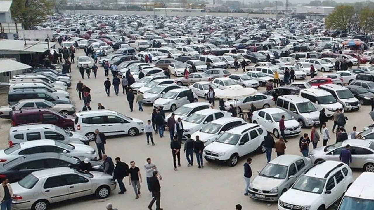 Foto - Fiyatlar düştü! İkinci el araç piyasası hareketlendi