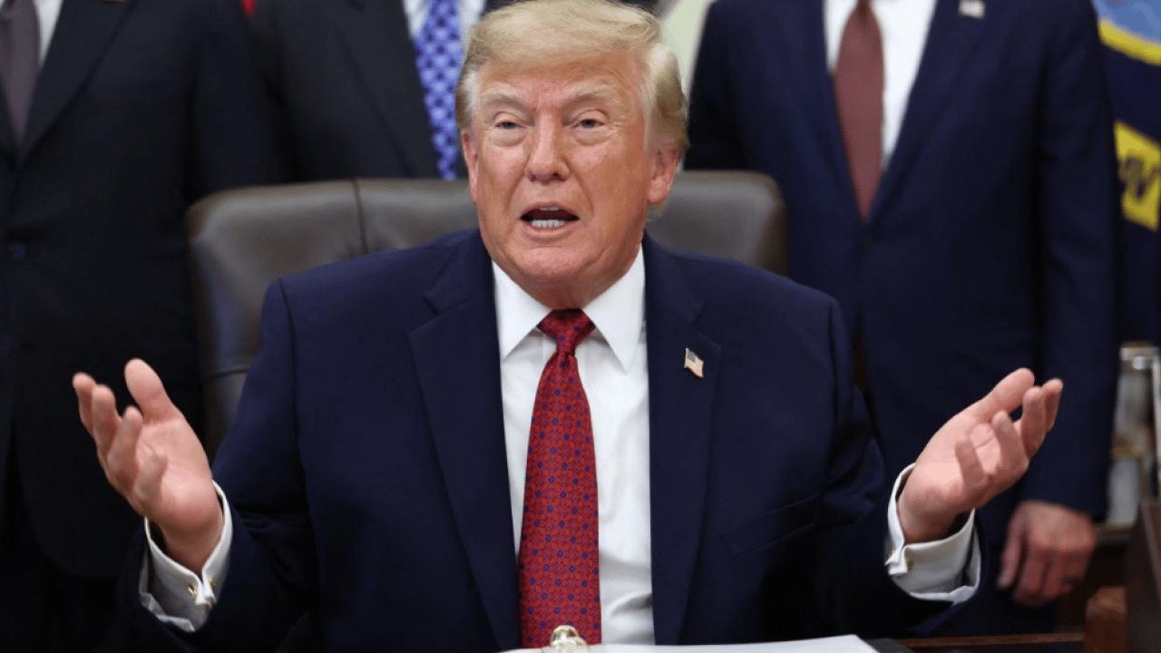 Foto - Flydubai uçağında ne oldu? Trump’tan dikkat çeken açıklama: ‘Yardımcı pilot terörist ya da dengesizdi’