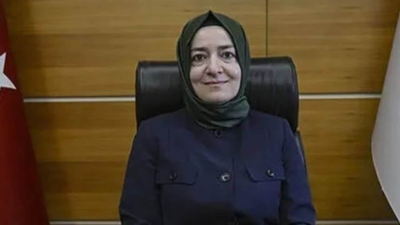 Foto - Fon soruşturmasında adı geçince apar topar karar almıştı! AK Parti’den istifa eden Fatma Betül Sayan Kaya’yı yakacak adım