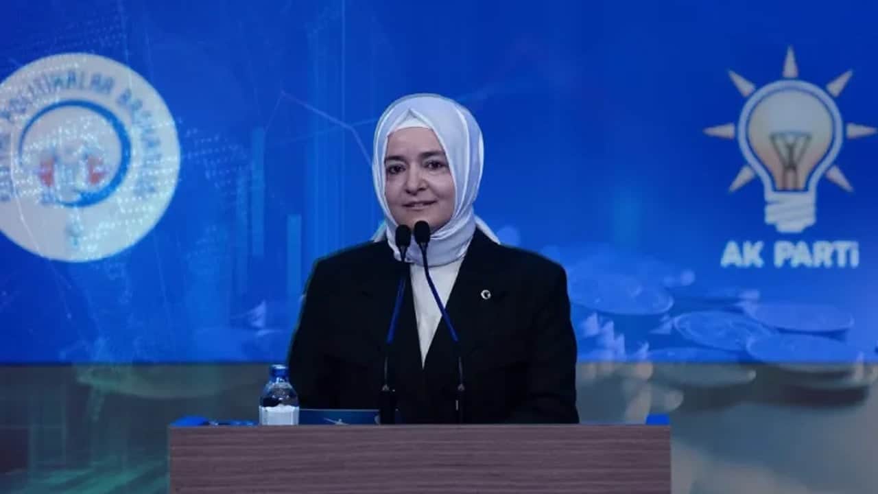 Foto - Fon soruşturmasında adı geçince apar topar karar almıştı! AK Parti’den istifa eden Fatma Betül Sayan Kaya’yı yakacak adım