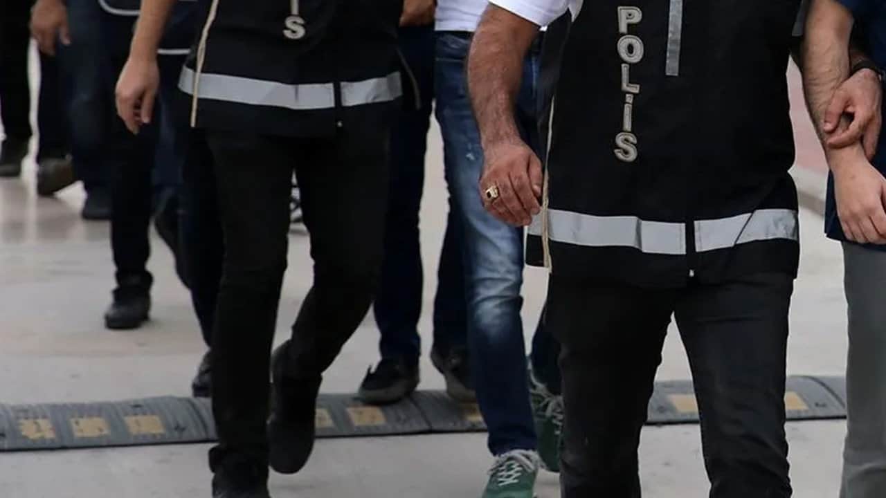 Foto - Fonculardan sonra bir darbe de onlara! Türkiye güne dev operasyonla uyandı