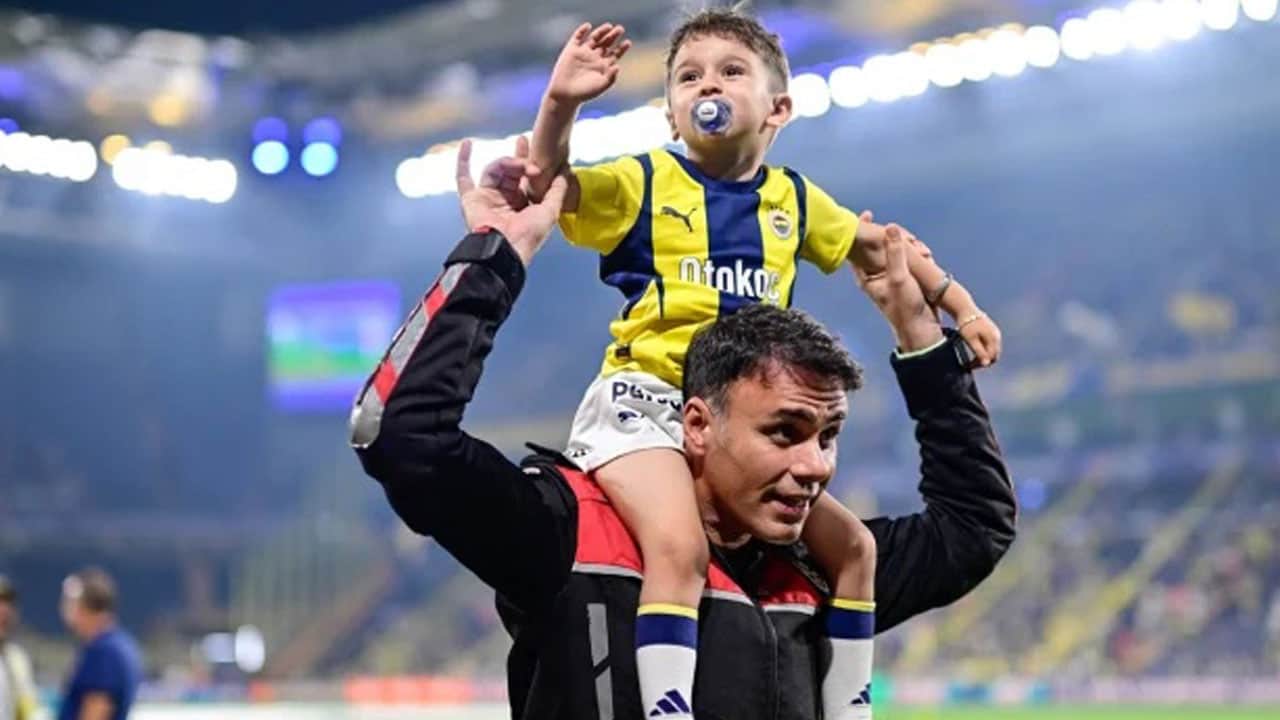 Foto - Forması zorla çıkarılan minik Göktuğ, Aziz Yıldırım ile buluştu