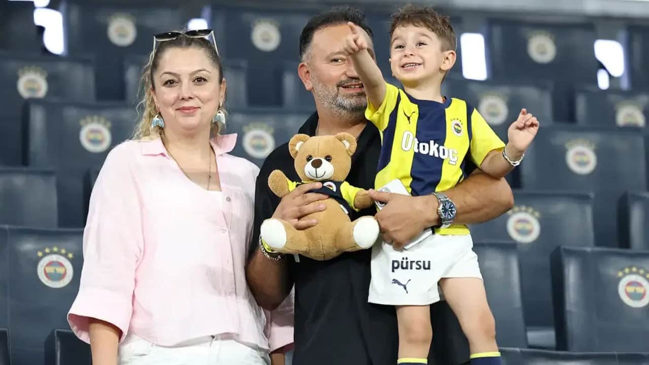 Foto - Forması zorla çıkarılan minik Göktuğ, Aziz Yıldırım ile buluştu
