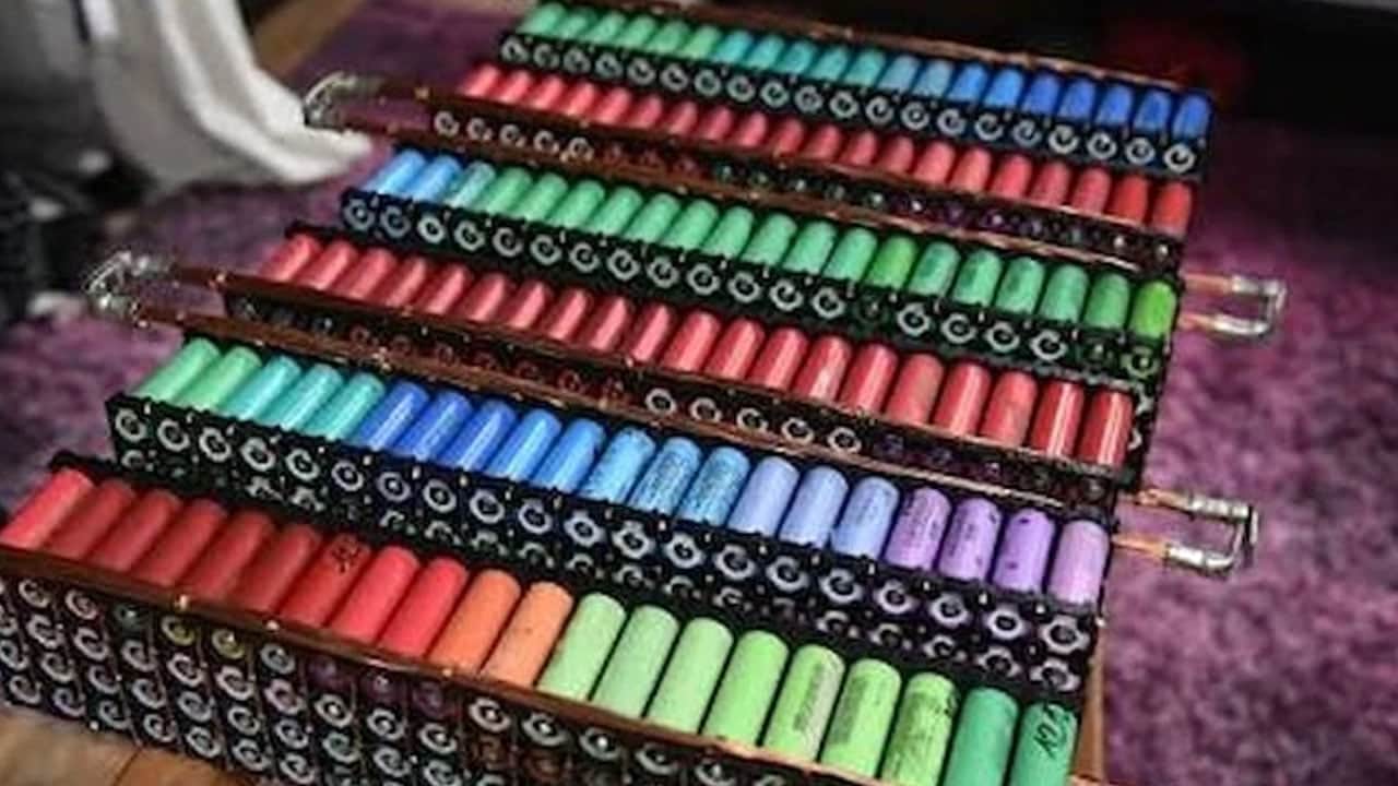 Fransa'da dev bir sistem yapan bir teknoloji meraklısı: Laptopları topladı! Sakın bunu yapmayın