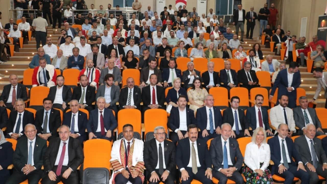 Foto - Fuat Tosyalı'ya fahri doktora ünvanı verildi! TOGG’un hedefi küresel bir marka oluşturmak