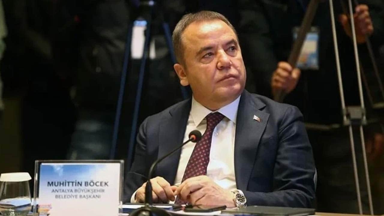 Foto - Fuhuş rezaleti patlamıştı! Muhittin Böcek soruşturmasında yeni detaylar ortaya çıktı: 'Aklını kullan başkan seni beğenmiş'