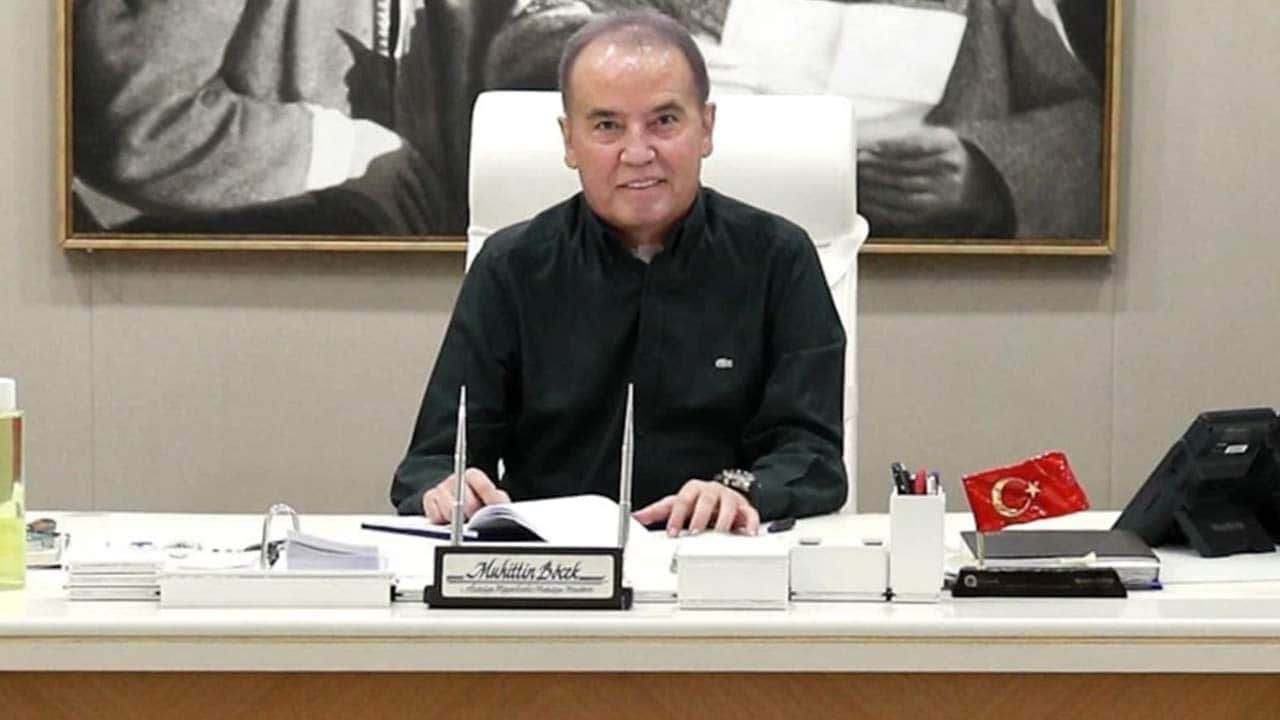Foto - Fuhuş rezaleti patlamıştı! Muhittin Böcek soruşturmasında yeni detaylar ortaya çıktı: 'Aklını kullan başkan seni beğenmiş'