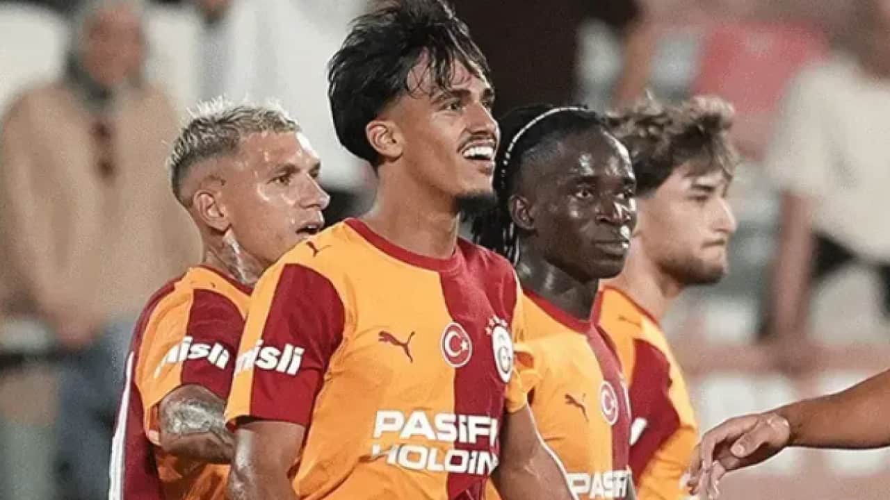 Foto - Galatasaray ile Samsunspor görüşüyor: 14 dakika oynadı şimdi gönderiliyor