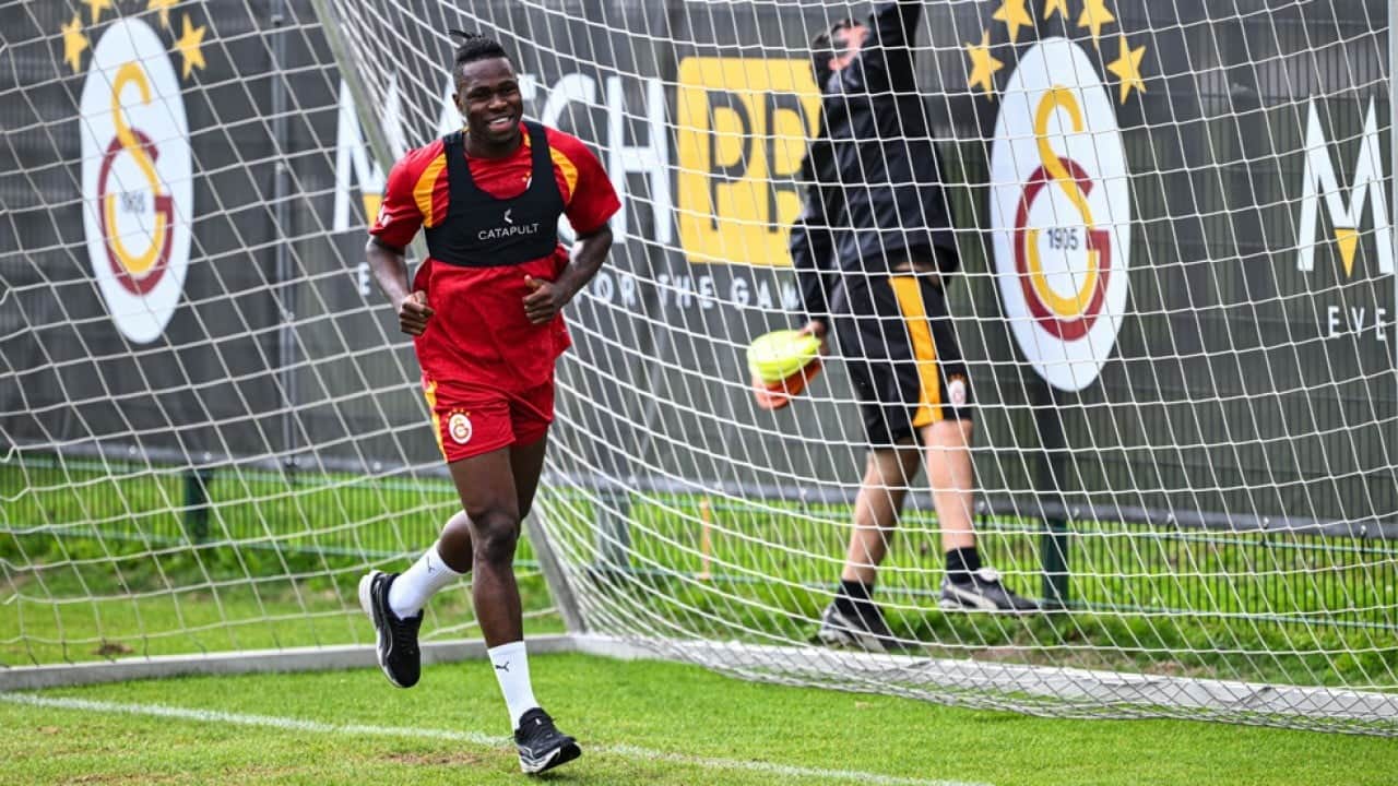 Galatasaray’a beklenen haber geldi! Singo’nun sahalara dönüş tarihi belli oldu