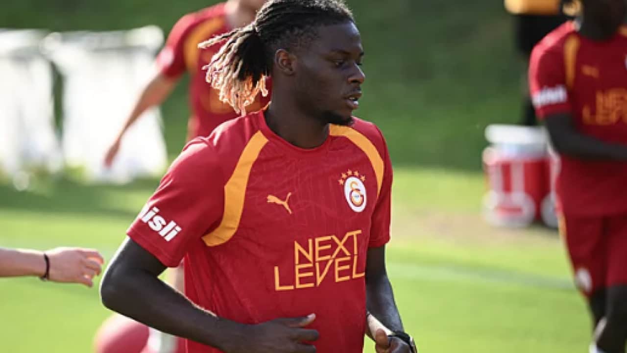 Galatasaray'da yıldız futbolcu ile devre arasında yollar ayrılacak! Bu çıkış çok ses getirir...