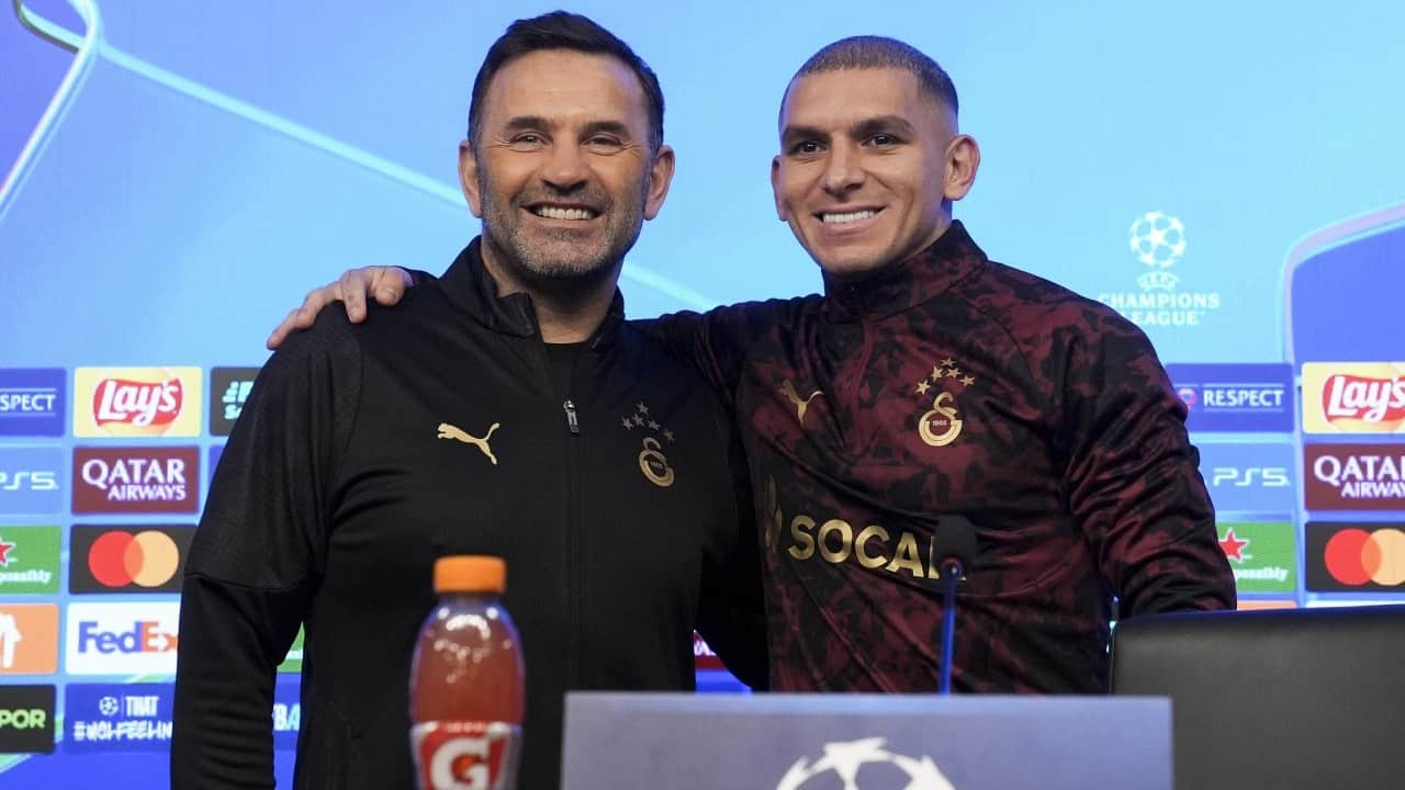 Foto - Galatasaraylılar merakla bekliyor sonu ne olacak diye! Bunun için ayrılmak istiyor olamaz...