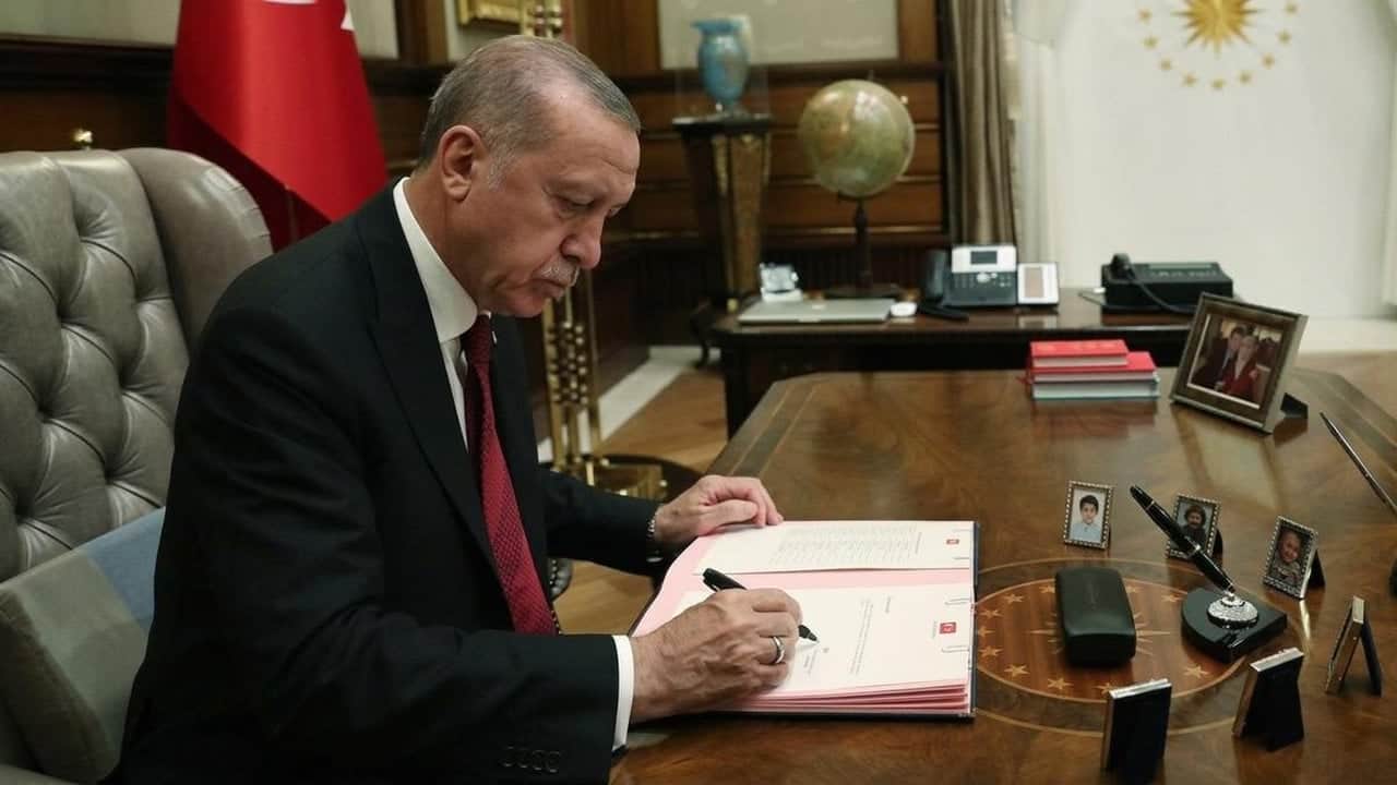 Foto - Gece yarısı sessiz sedasız değişti! Erdoğan imzayı attı, o isimler görevden alındı