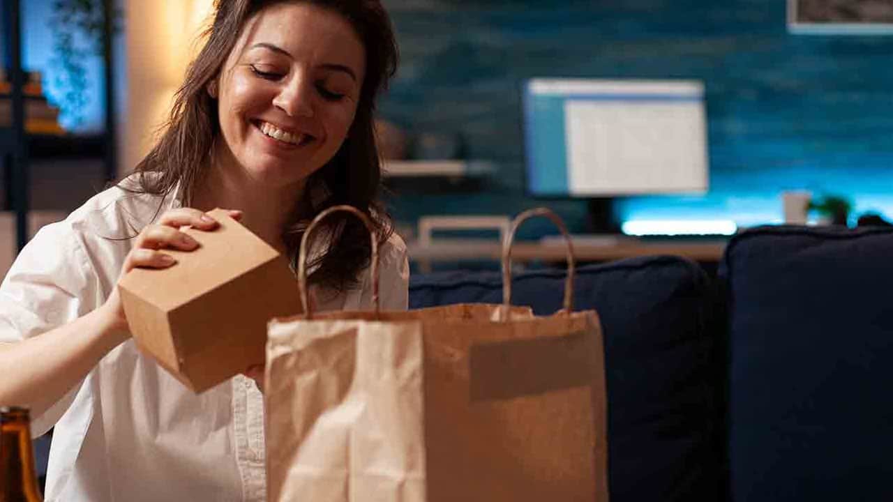 Foto - Gece yenen bir tabak yemek vücudun dengelerini alt üst ediyor... Bakın uyarılar neler...