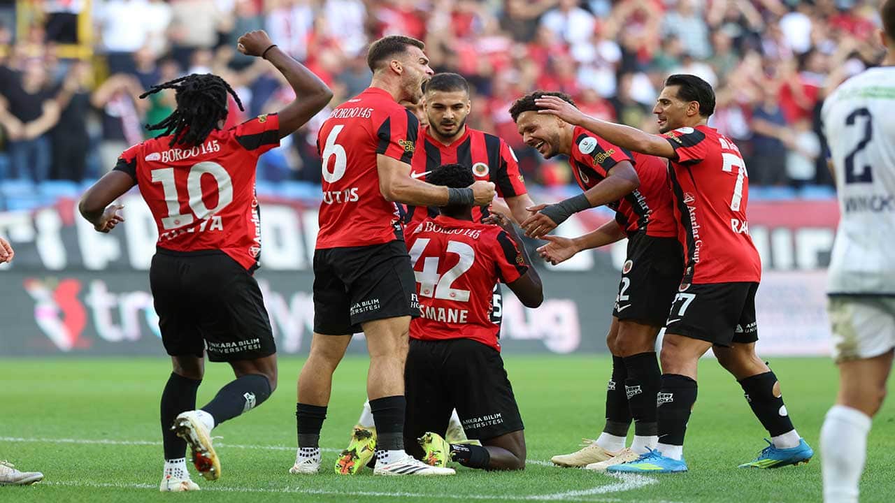 Foto - Gençlerbirliği sahasında yıkıldı! Kasımpaşa uzatmalarda güldü: 1-2!