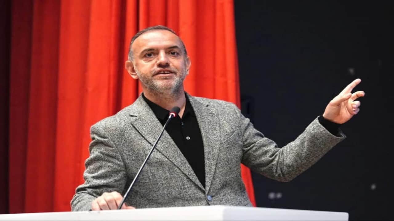 Foto - Gerçekten büyük edepsizlik! CHP’li başkandan, meclis kürsüsünde skandal sözler