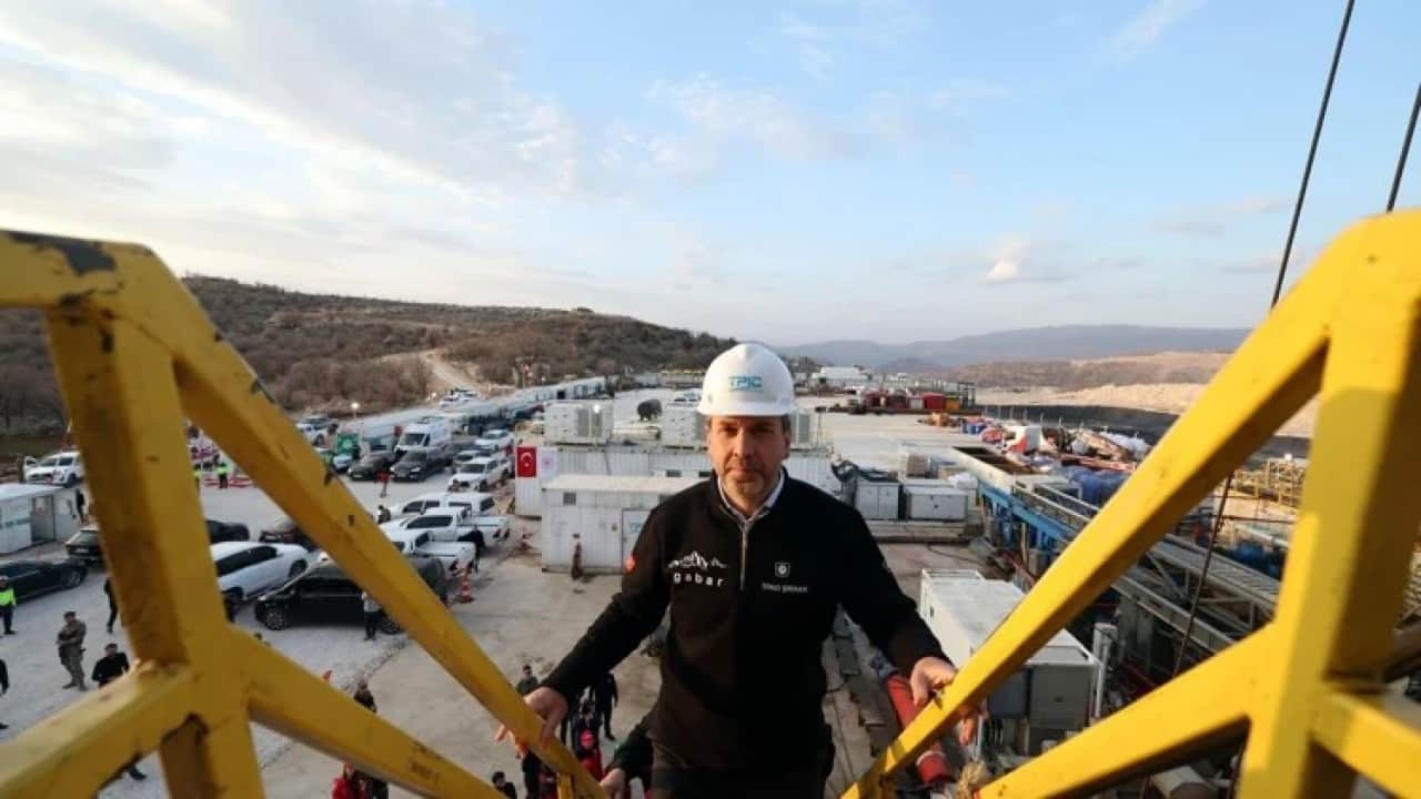 Foto - 'Gerekirse ülkeyi cehenneme çeviririz’ diye tehdit savuruyorlardı: Türkiye petrol için burunlarının dibine gidiyor