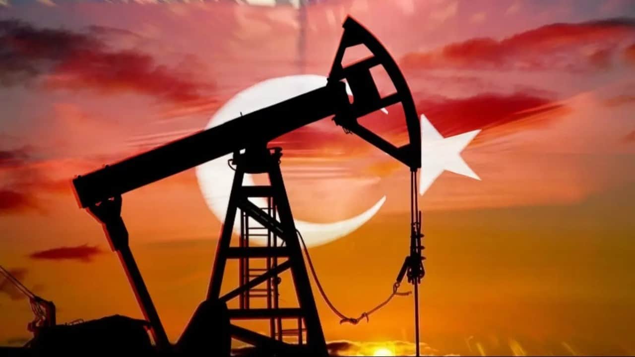 Foto - 'Gerekirse ülkeyi cehenneme çeviririz’ diye tehdit savuruyorlardı: Türkiye petrol için burunlarının dibine gidiyor