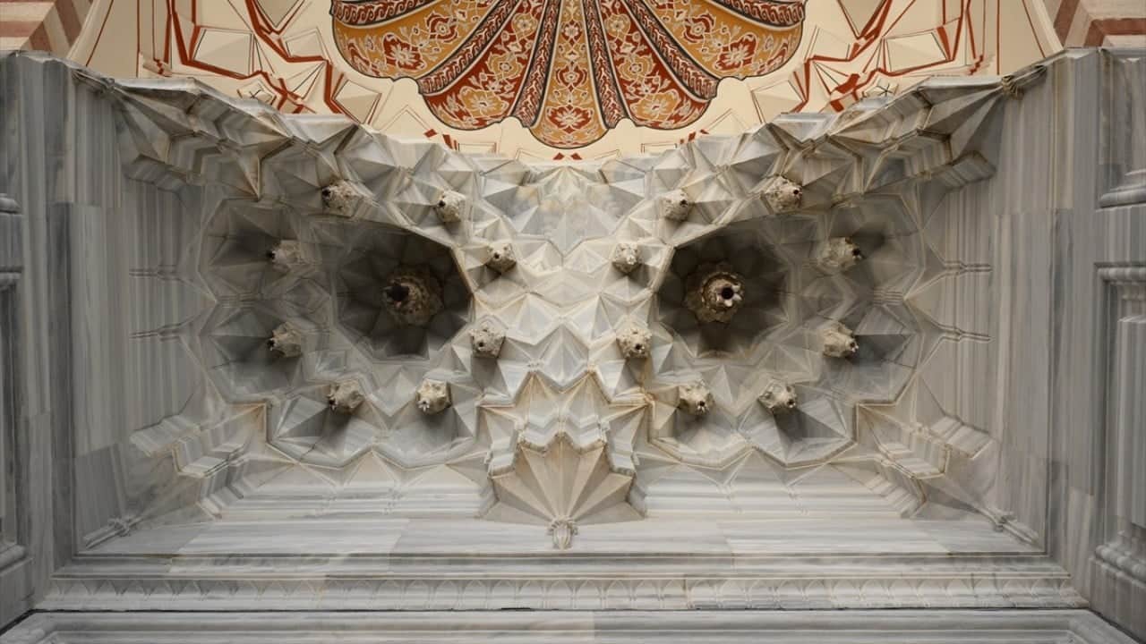 Gizemli motifin anlamı büyük Selimye Camisi’nin baykuşu!