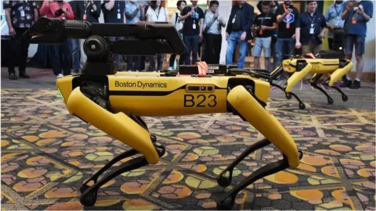 Foto - Göçmenlerin peşinde artık robotlar olacak ICE köpekleşecek