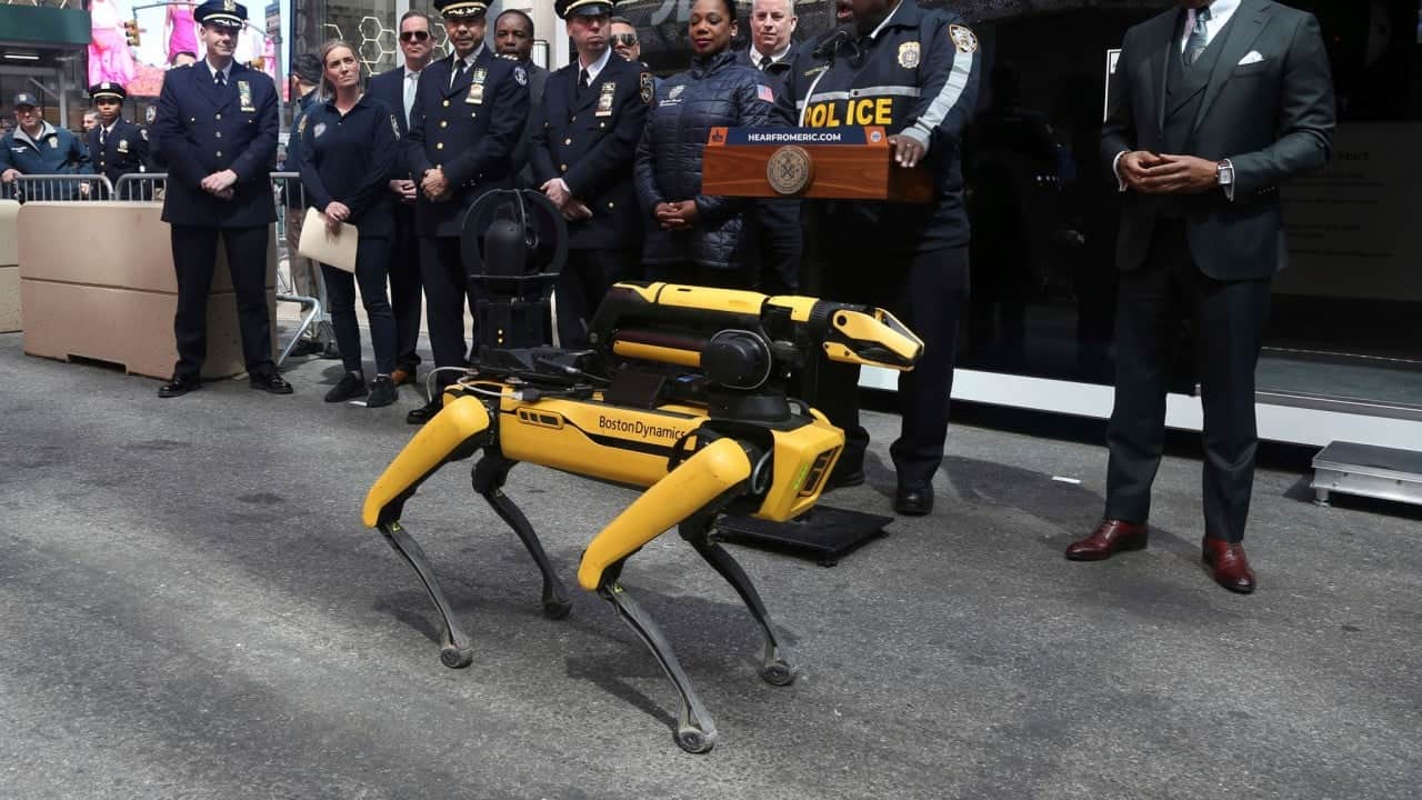 Foto - Göçmenlerin peşinde artık robotlar olacak ICE köpekleşecek