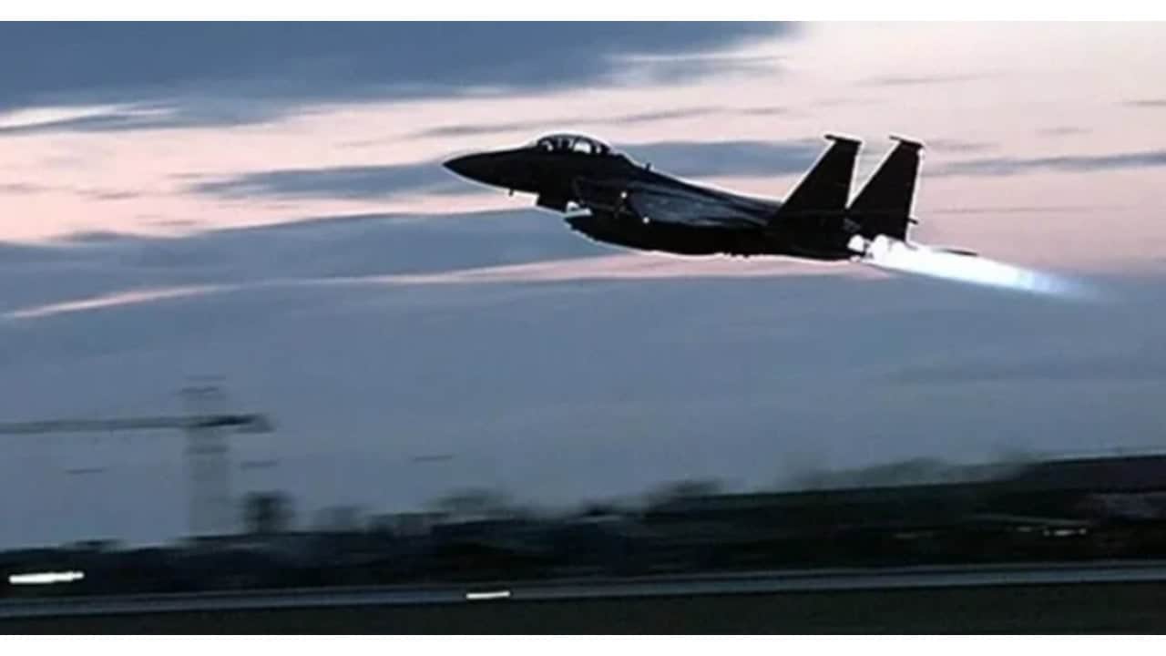 Foto - Göklerin yeni kralı için gerilim tırmandı! "F-15 alıyoruz" manşetleri ortalığı kasıp kavururken gerçek açıklandı