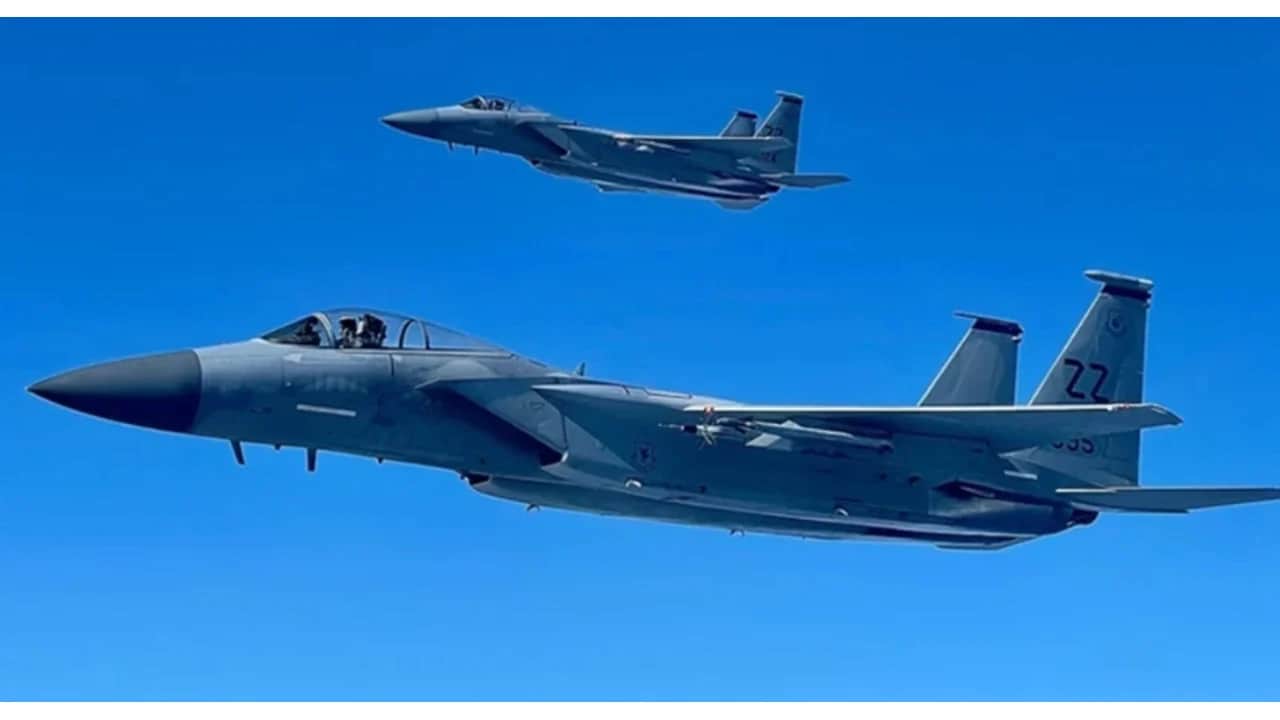 Foto - Göklerin yeni kralı için gerilim tırmandı! "F-15 alıyoruz" manşetleri ortalığı kasıp kavururken gerçek açıklandı