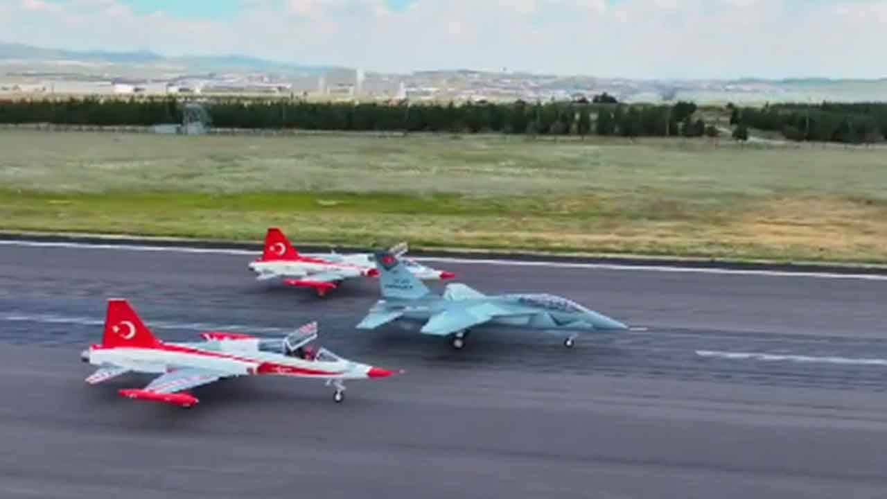 Foto - Gökyüzünde bir ilk: SSB duyurdu, Hürjet'ten tarihi haber az önce geldi