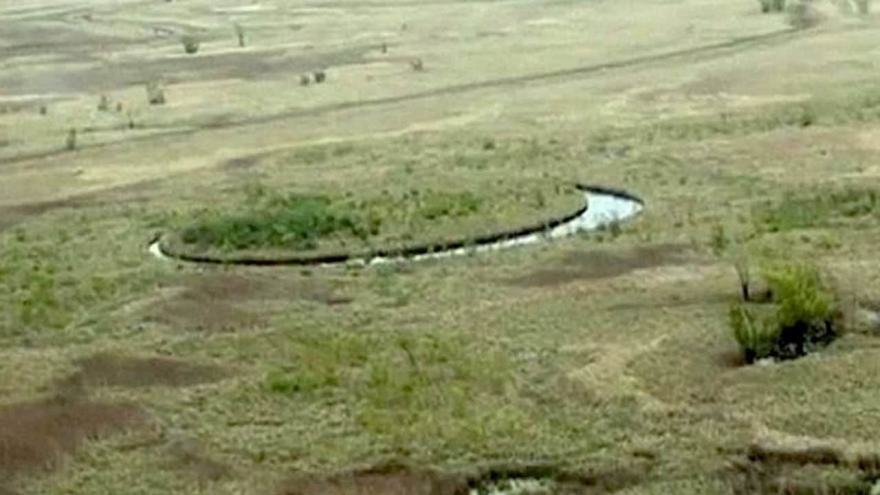 Foto - Google Earth’te fark edildi! Suyun üstünde dönen gizemli ada