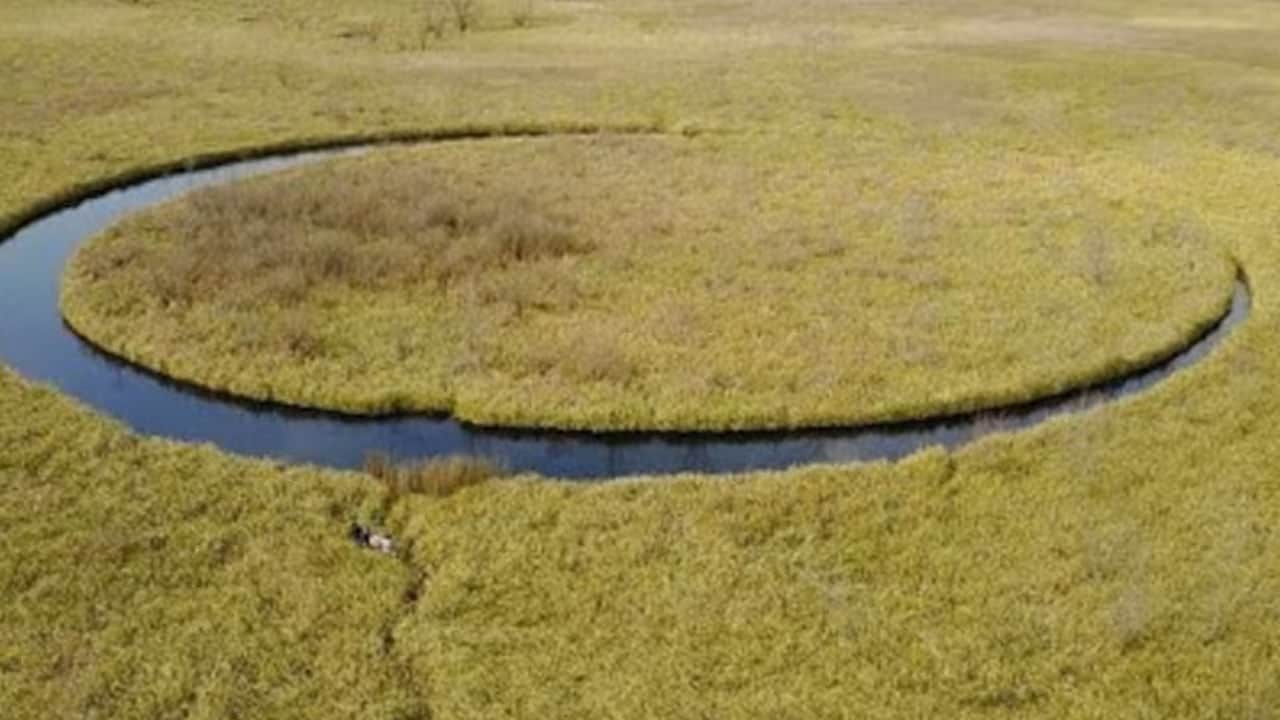 Foto - Google Earth’te fark edildi! Suyun üstünde dönen gizemli ada