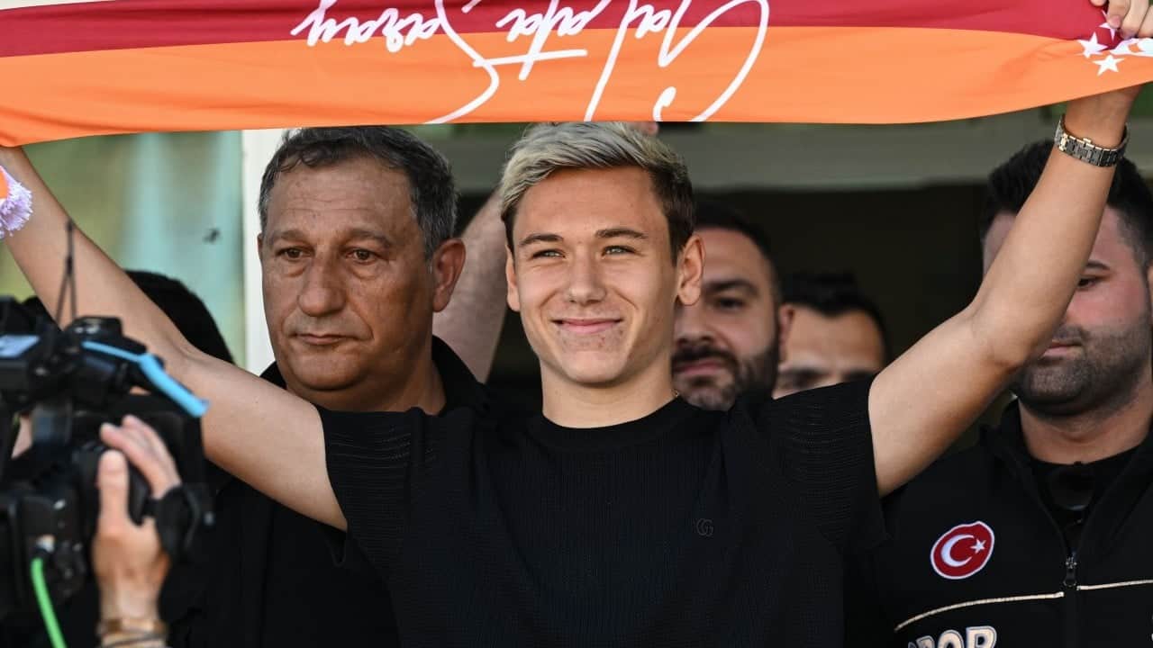 Foto - Görenleri şaşırtıyor! Galatasaray'da tüm dengeleri tek başına değiştirecek...