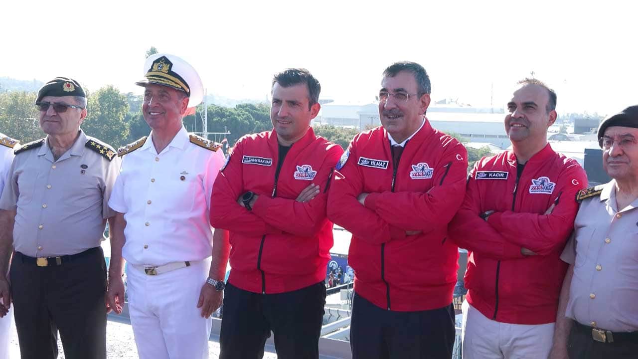 Foto - Gözdağı gibi mesaj! TEKNOFEST Mavi Vatan'da Cevdet Yılmaz'dan savunma sanayii şovu!