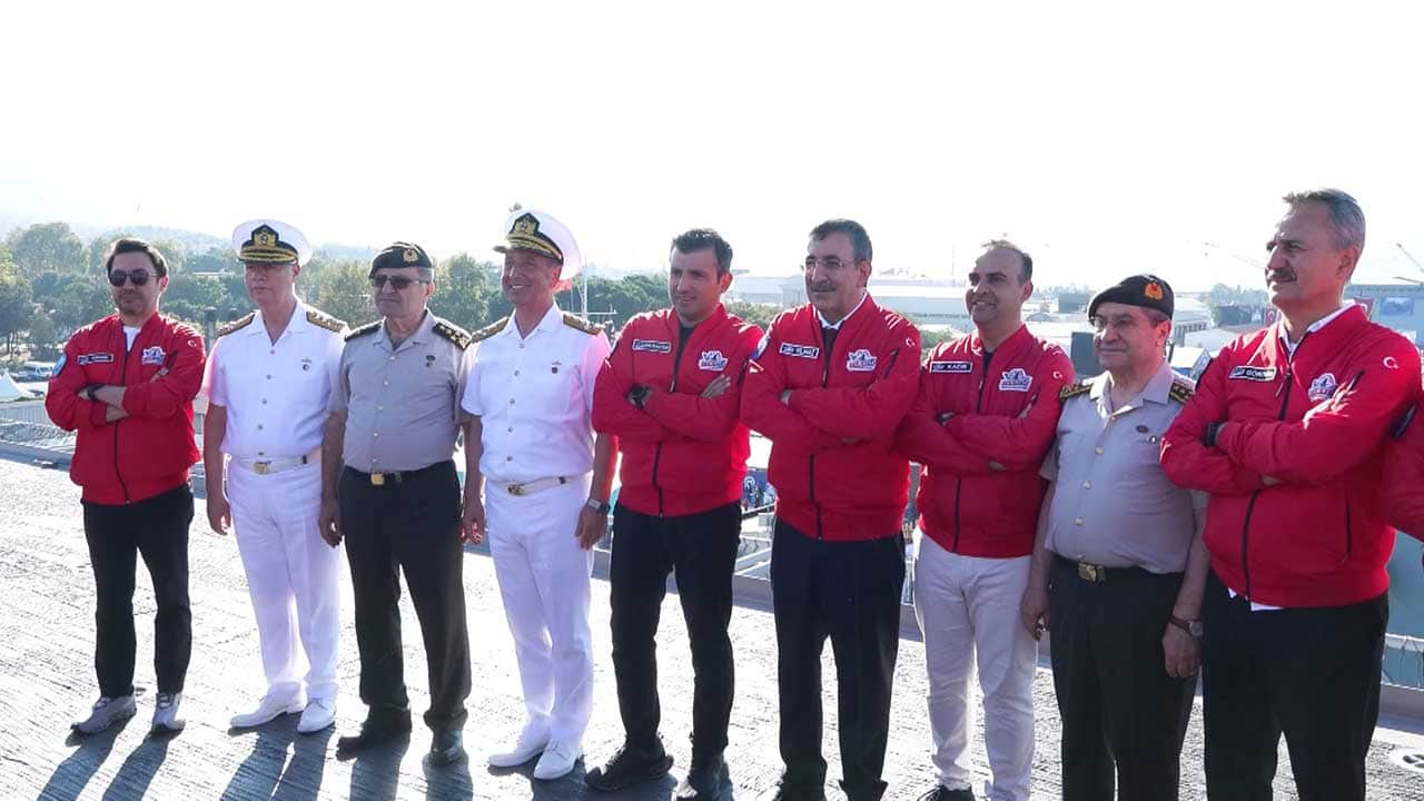 Foto - Gözdağı gibi mesaj! TEKNOFEST Mavi Vatan'da Cevdet Yılmaz'dan savunma sanayii şovu!