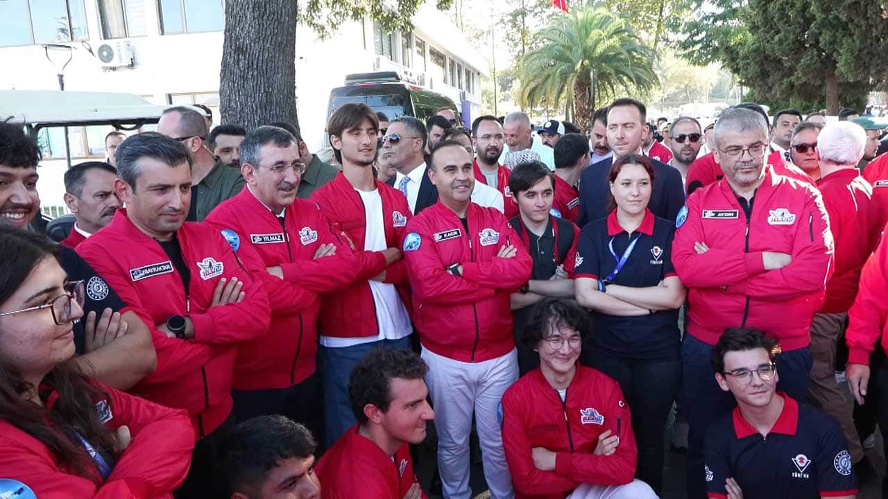 Foto - Gözdağı gibi mesaj! TEKNOFEST Mavi Vatan'da Cevdet Yılmaz'dan savunma sanayii şovu!