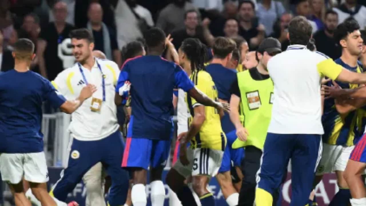 Foto - Guendouzi ceza aldı mı? Şampiyonlar Ligi'nde kaç maç yok? Saldıran Lyonlu kaç maç ceza aldı?