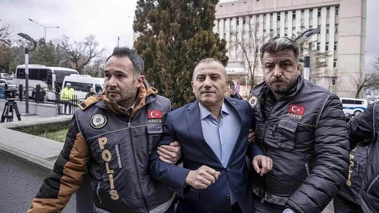 Foto - Gülistan Doku soruşturmasında tutuklanmıştı… Eski Vali’ye gelen mesajlara bakın! ‘Yok edeceğim’