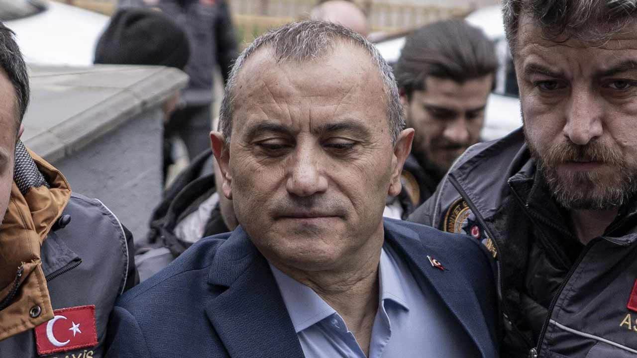 Foto - Gülistan Doku soruşturmasında tutuklanmıştı… Eski Vali’ye gelen mesajlara bakın! ‘Yok edeceğim’