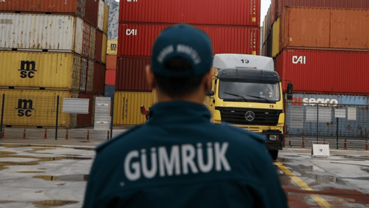 Foto - Gümrükte kaçakçılara geçit yok! Milyarlarca ceza kesildi