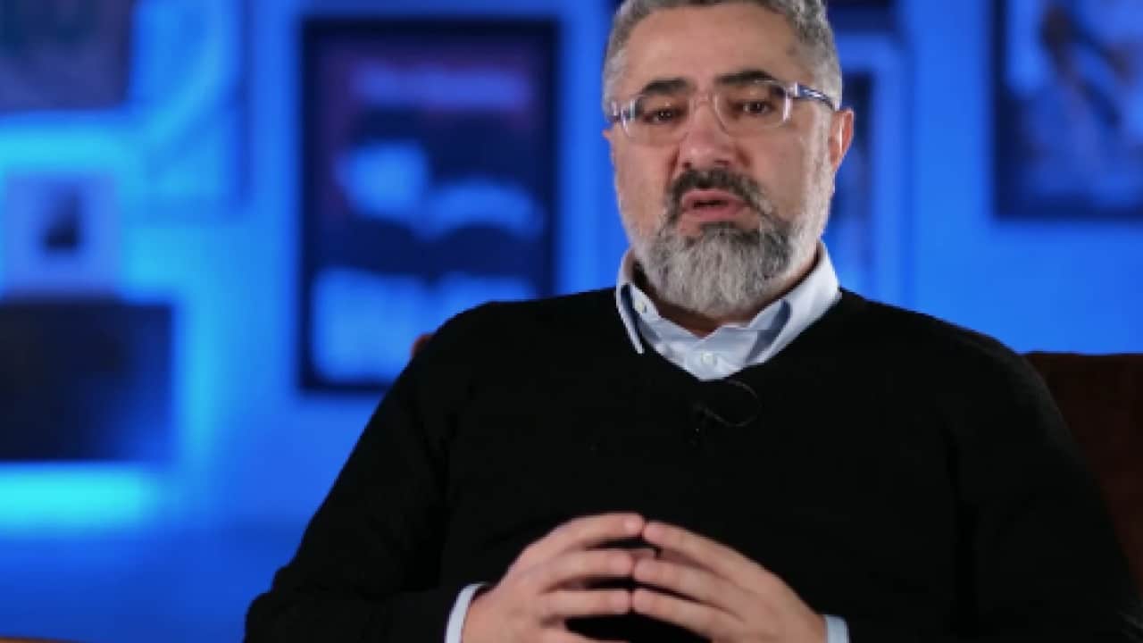 Gündeme oturacak açıklama geldi: Fenerbahçe-Galatasaray derbisi resmi olarak erteleniyor!