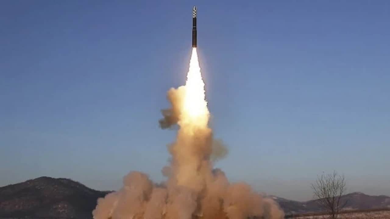 Foto - Gündemi altüst edecek gelişme: Füzeler ateşlendi, 1330 tane deprem tetiklendi